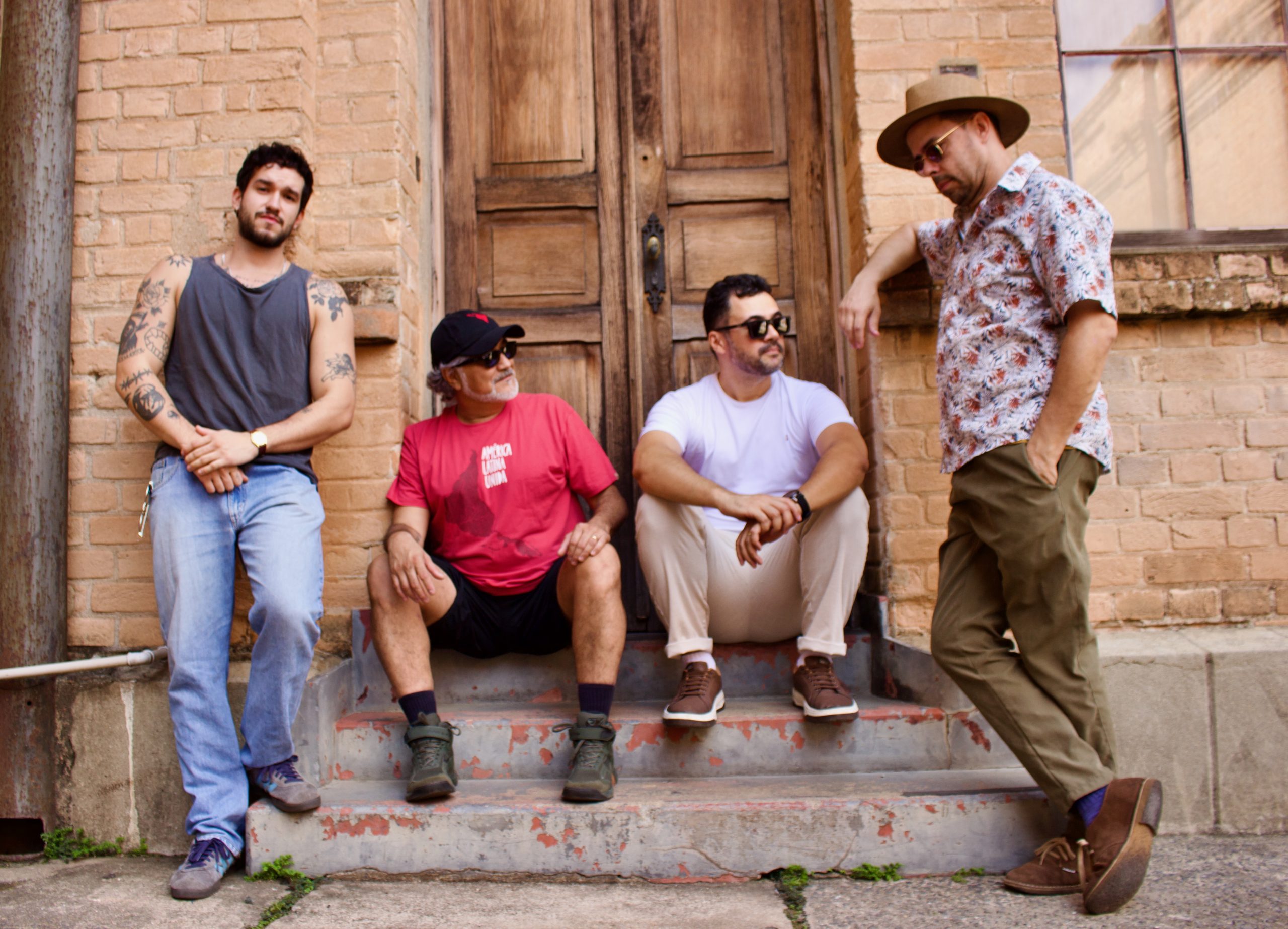 Los Pablos leva o público do Sesc Jundiaí para uma viagem sonora pela América Latina dia 15/06
