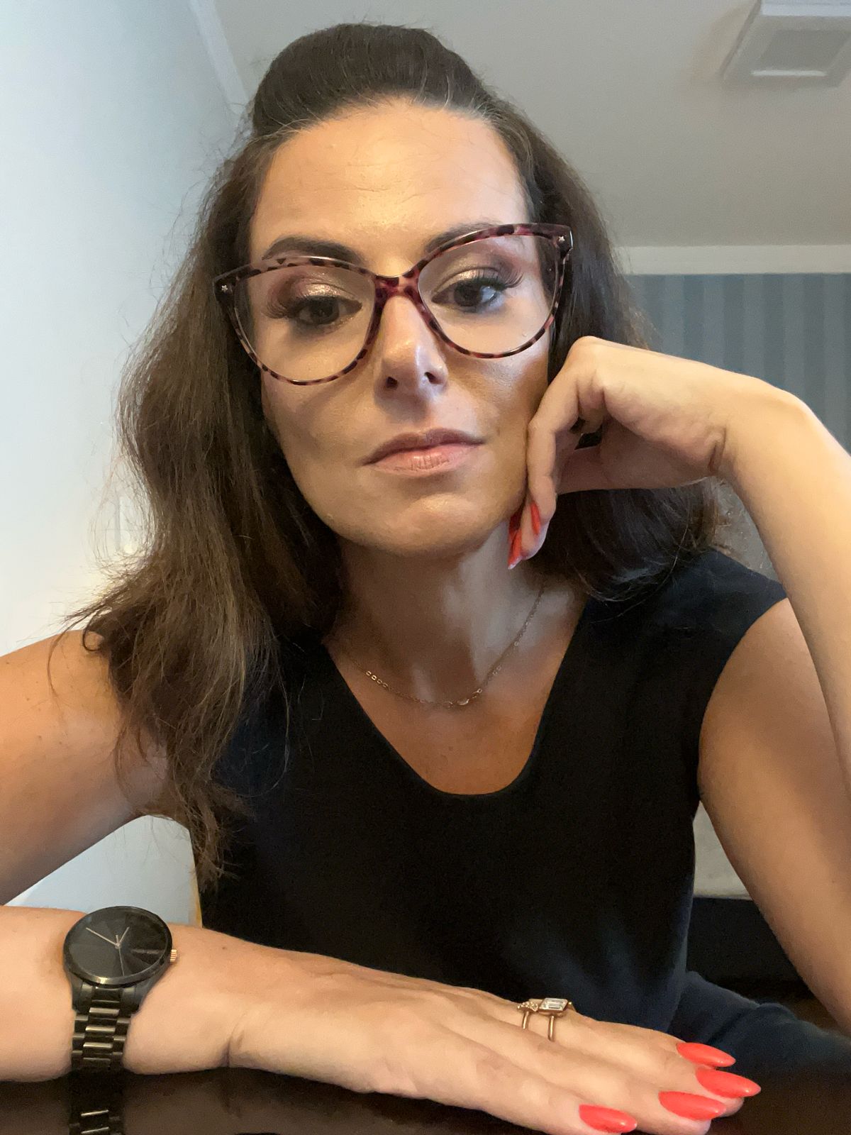Amor na era dos apps e dos algoritmos: Renata Seldin lança A Pegadora Romântica na Bienal do Livro de São Paulo
